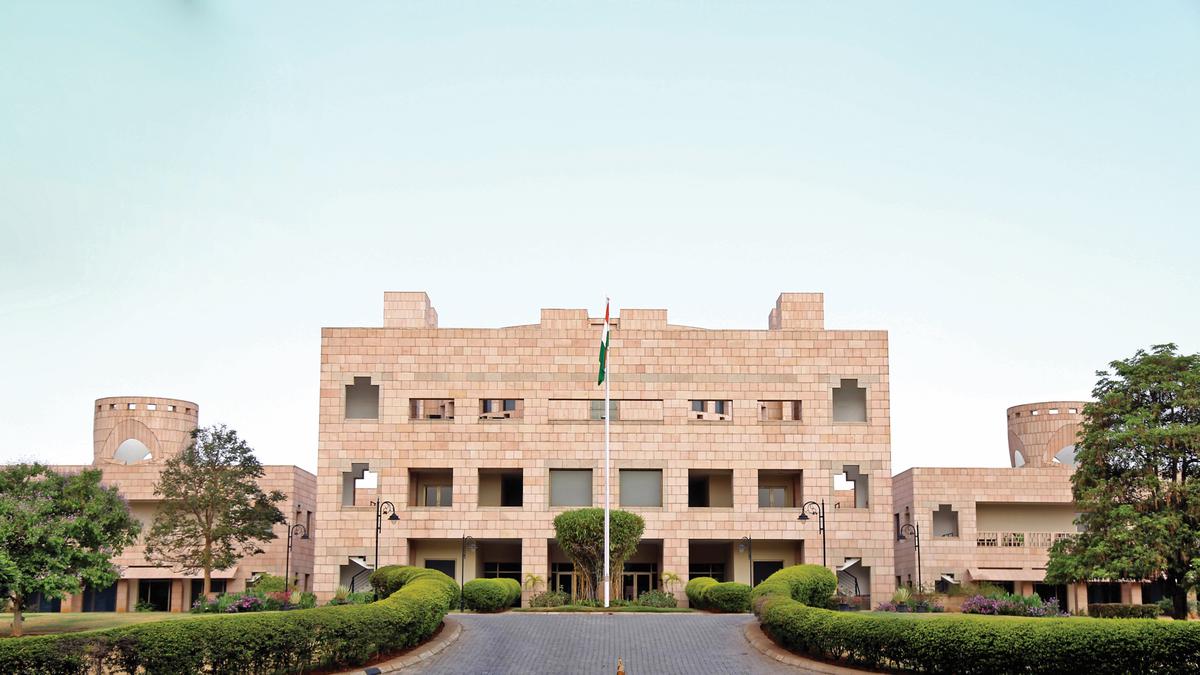 ISB scholarships make India’s #1 MBA more accessible for deserving ...